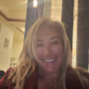 Meet your Posher, Suzanne